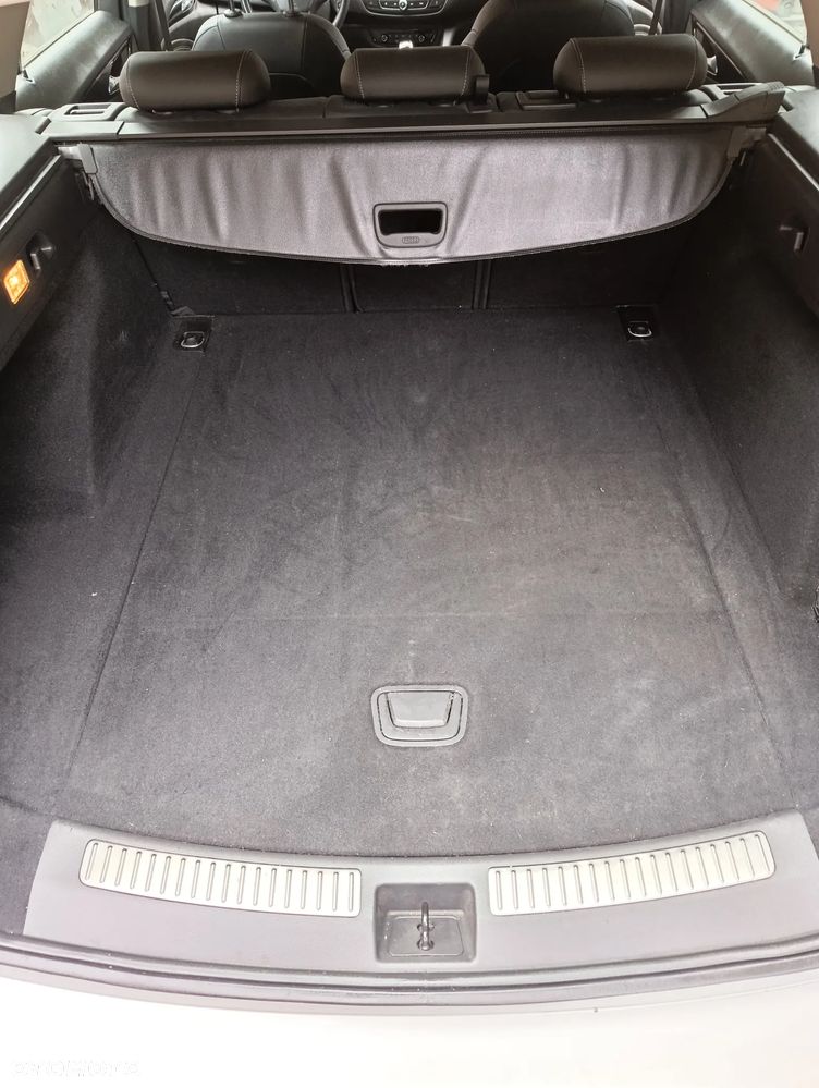 Opel Insignia - 10