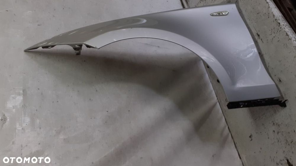 * BŁOTNIK PRZEDNI PRZOD  LEWY BMW 1 E81 E82 E87 E88 TITANSILBER 354 - 4