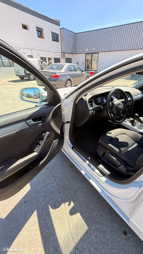 Audi A4 Avant 2.0 TDI DPF S line Sport Pack - 9