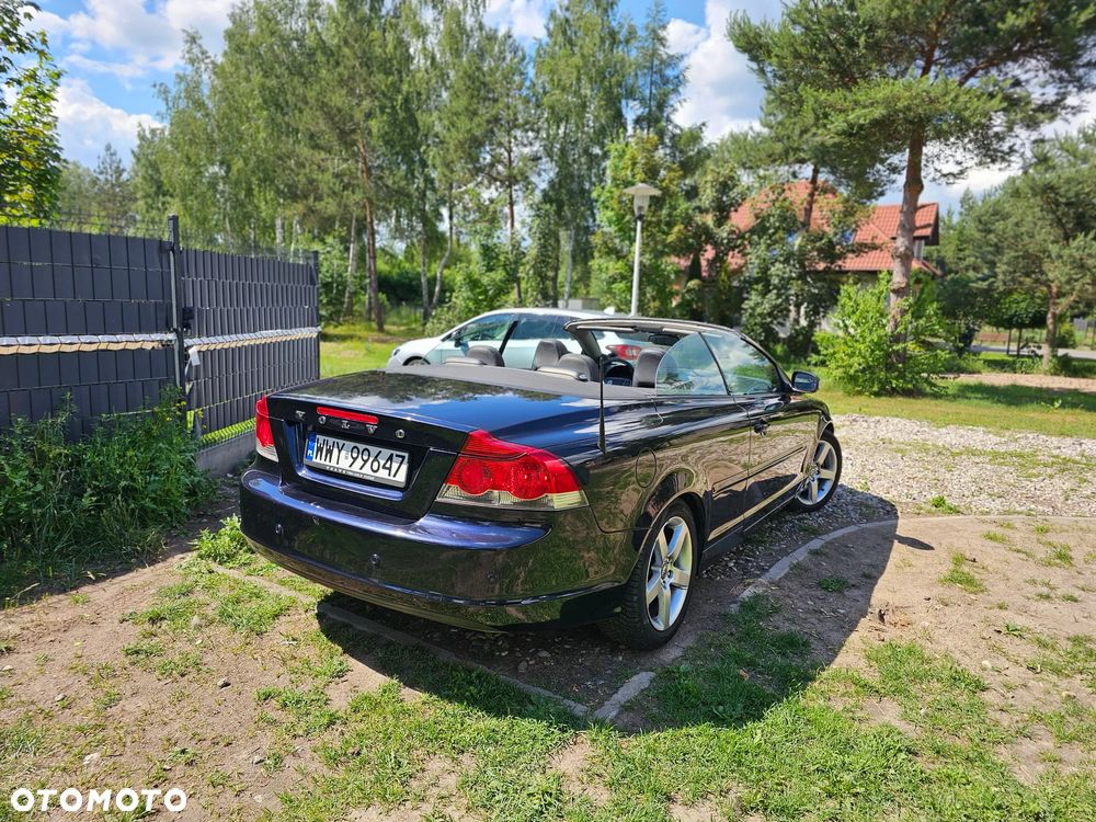 Volvo C70 2.0D Momentum - 4
