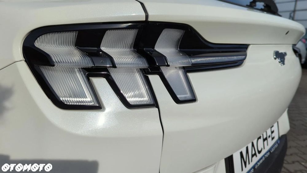 Ford Mustang Mach-E 75kWh RWD - 12