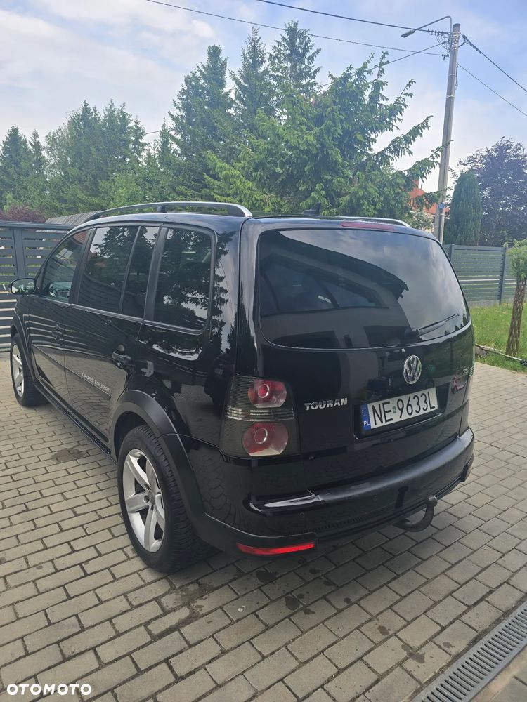 Volkswagen Touran 2.0 TDI DPF DSG Cross - 8