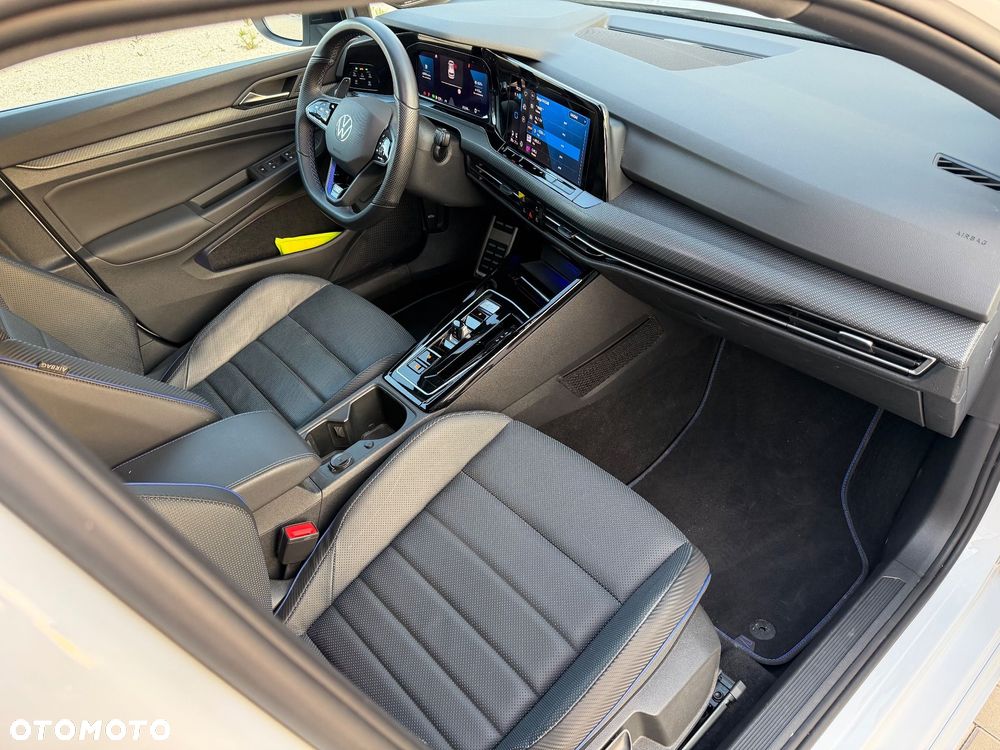 Volkswagen Golf - 37