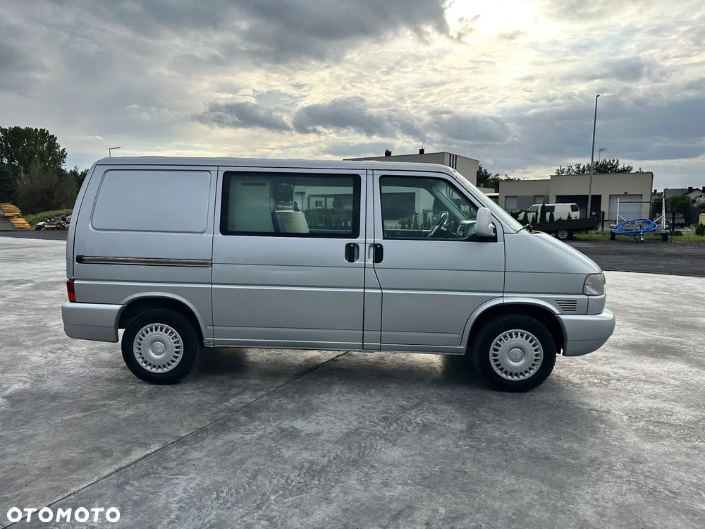 Volkswagen TRANSPORTER T4 2.5 TDI 102 KM BRYGADÓWKA 6 OSÓB LIFT - 7