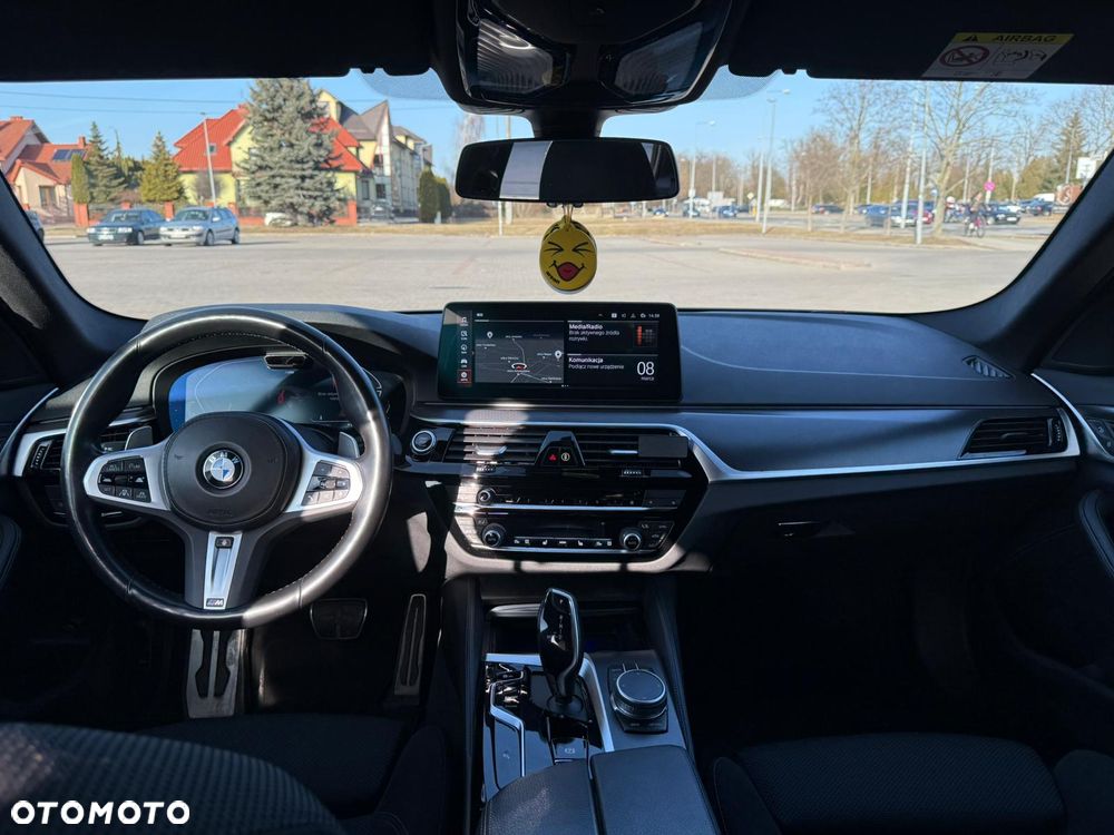 BMW Seria 5 520d M Sport Edition - 12