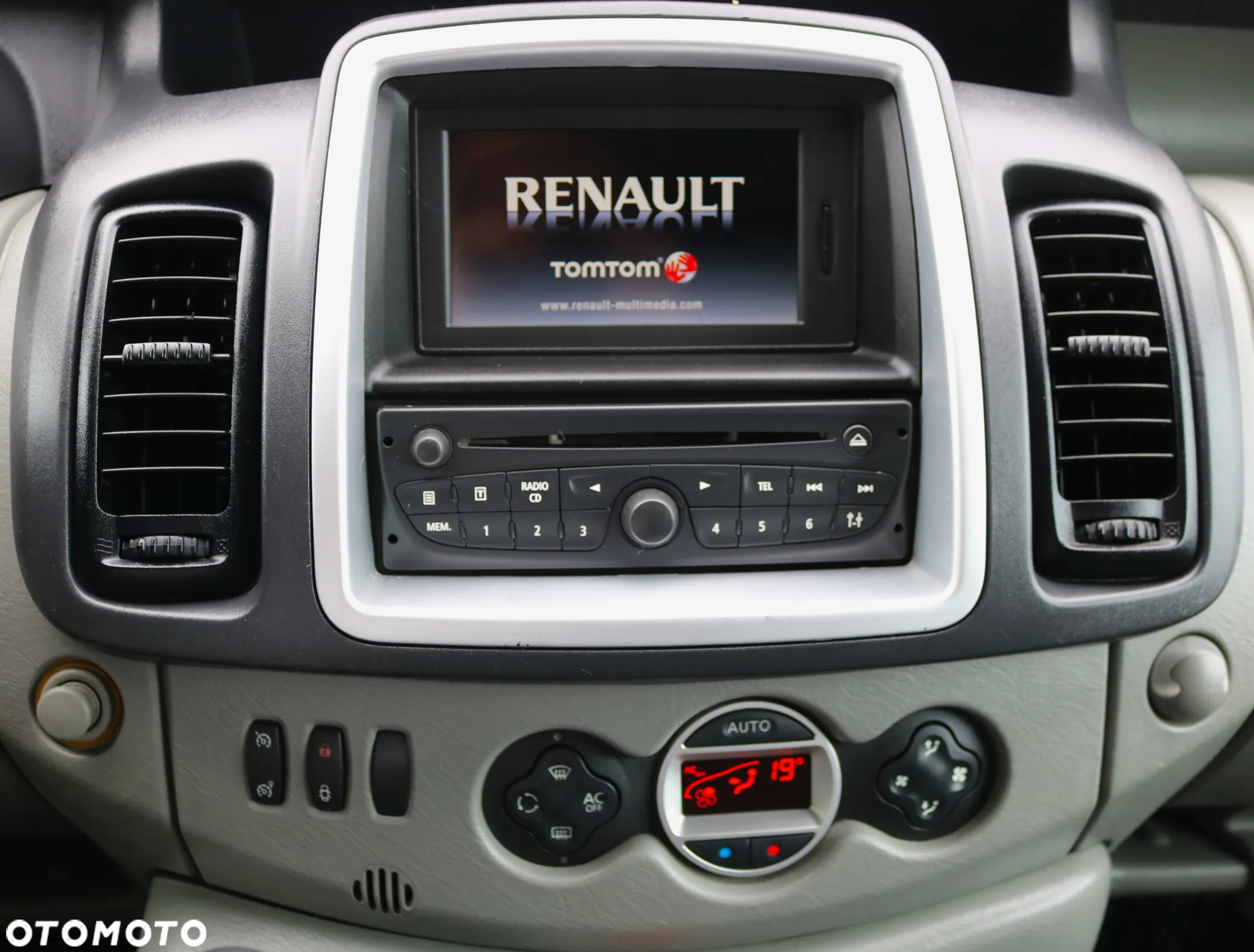 Renault Trafic - 13