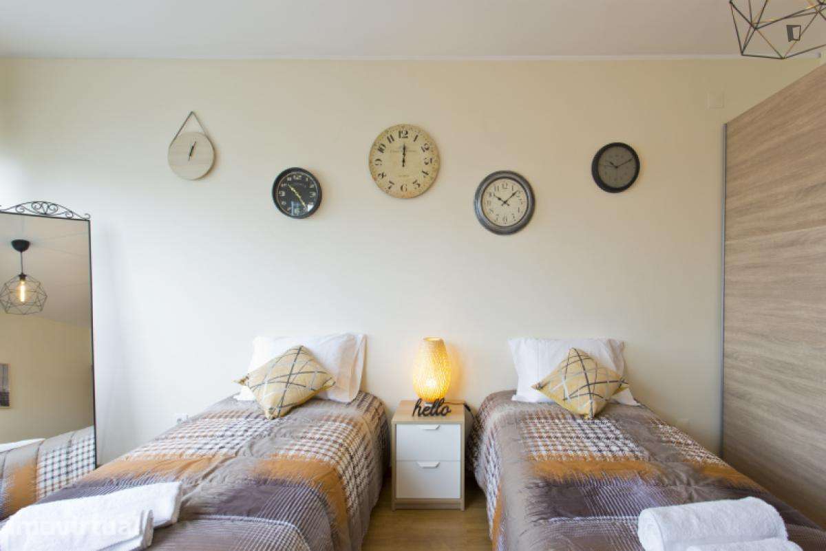 Apartamento com 1 quartos - localizado em Cedofeita Porto - Grande imagem: 2/25