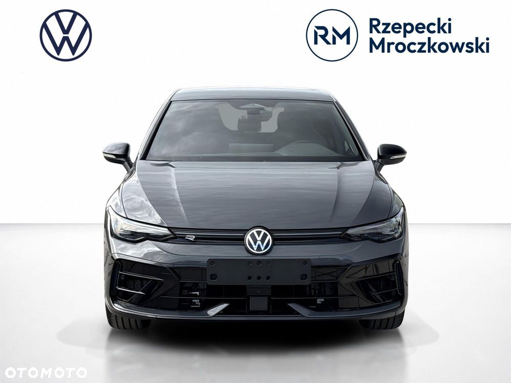 Volkswagen Golf - 8