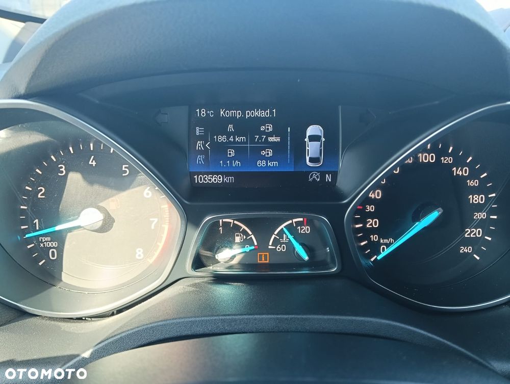 Ford Kuga - 36