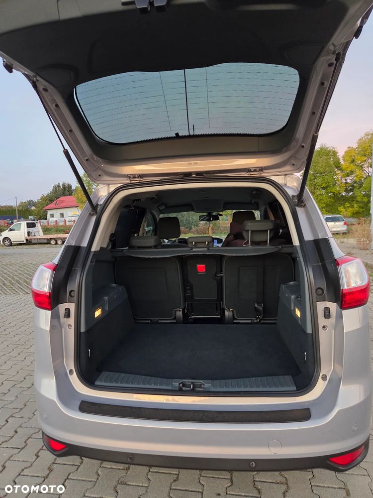 Ford Grand C-MAX - 8