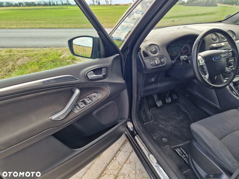 Ford Galaxy 2.0 TDCi Titanium - 17
