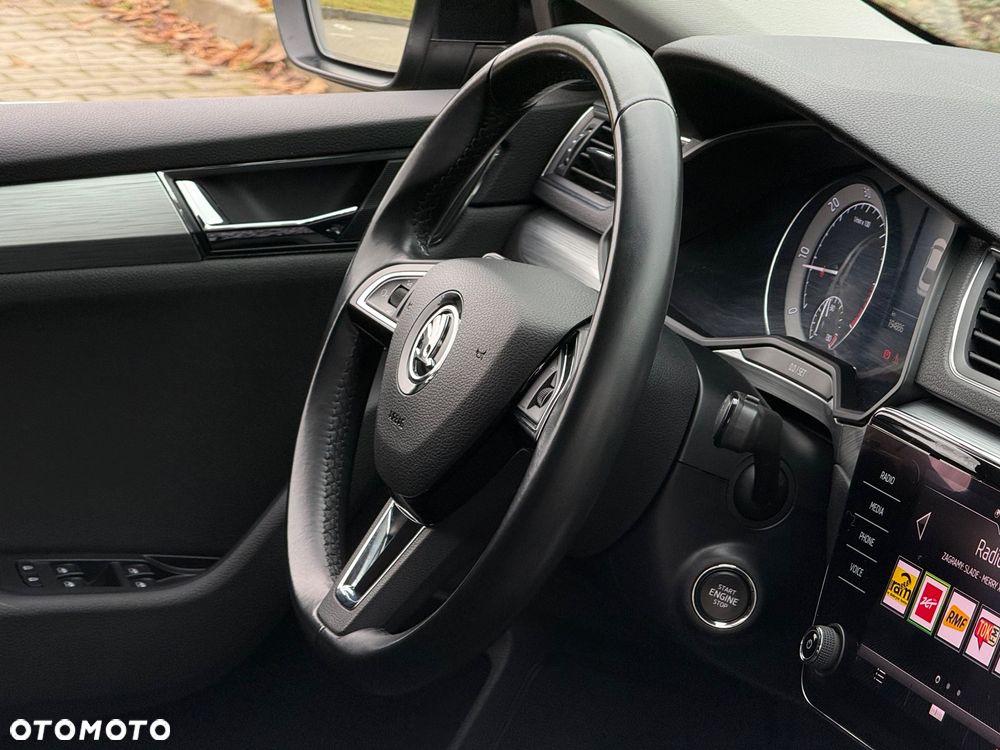 Skoda Superb 2.0 TDI SCR Ambition - 23