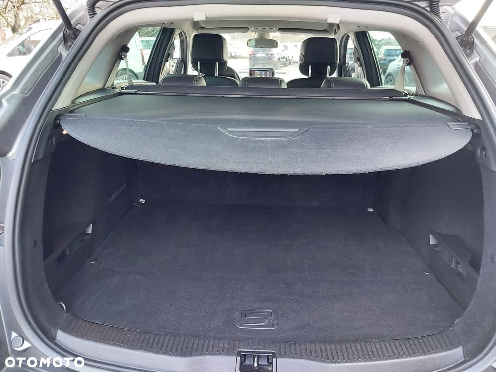 Renault Megane ENERGY TCe 130 BOSE EDITION - 6