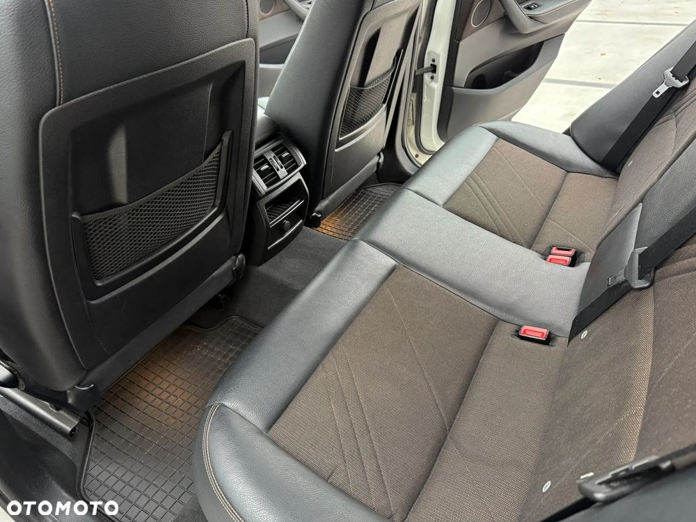 BMW X3 xDrive20d - 12