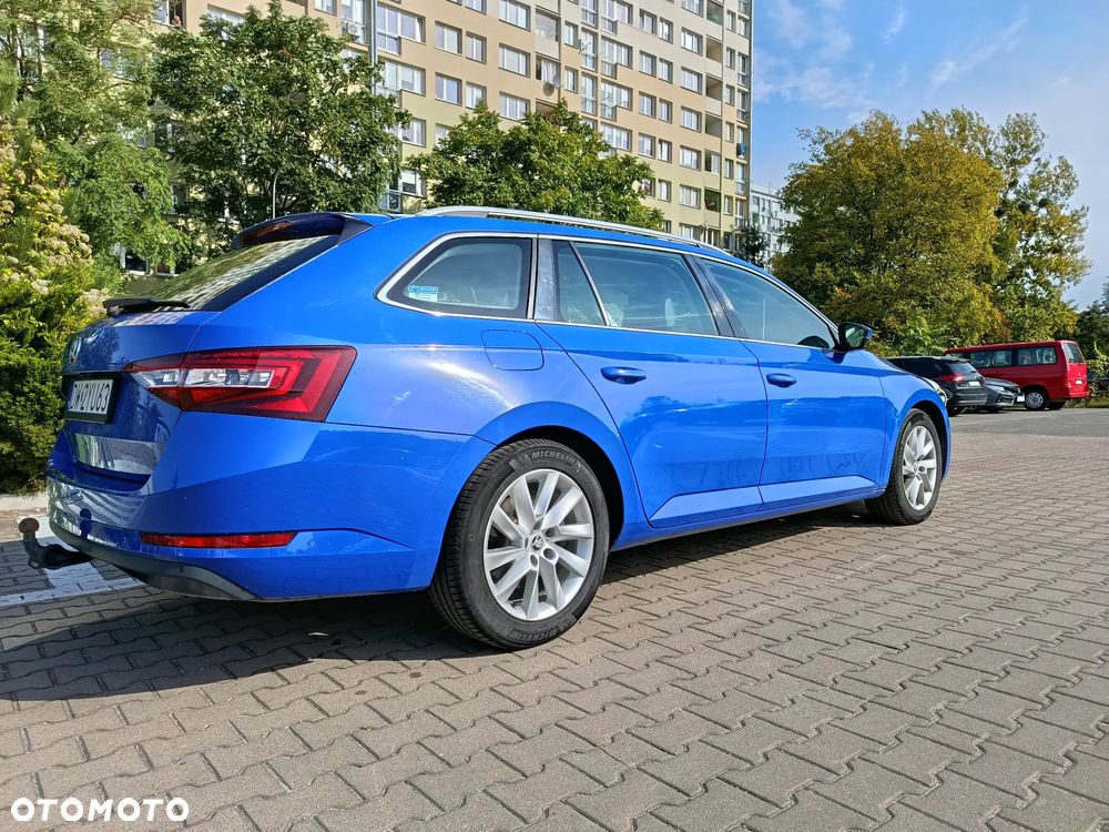 Skoda Superb 2.0 TDI L&K DSG7 - 10