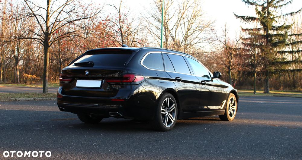 BMW Seria 5 520i Luxury Line sport - 10