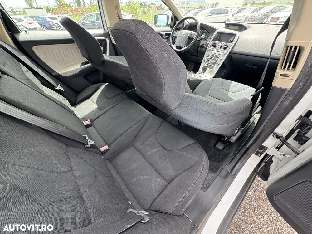 Volvo XC 60 2.4D AWD Aut. - 26