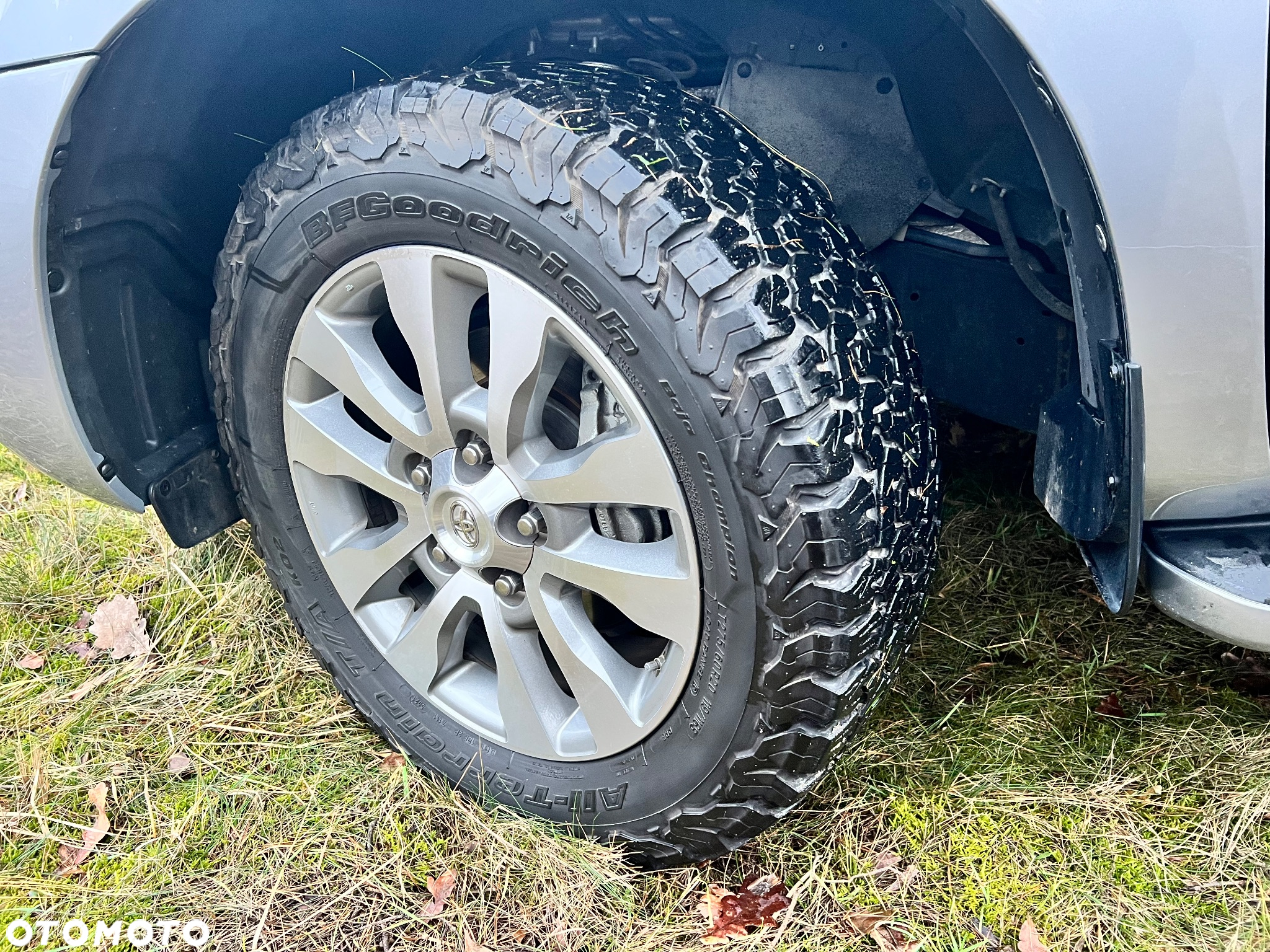 Toyota Sequoia - 16