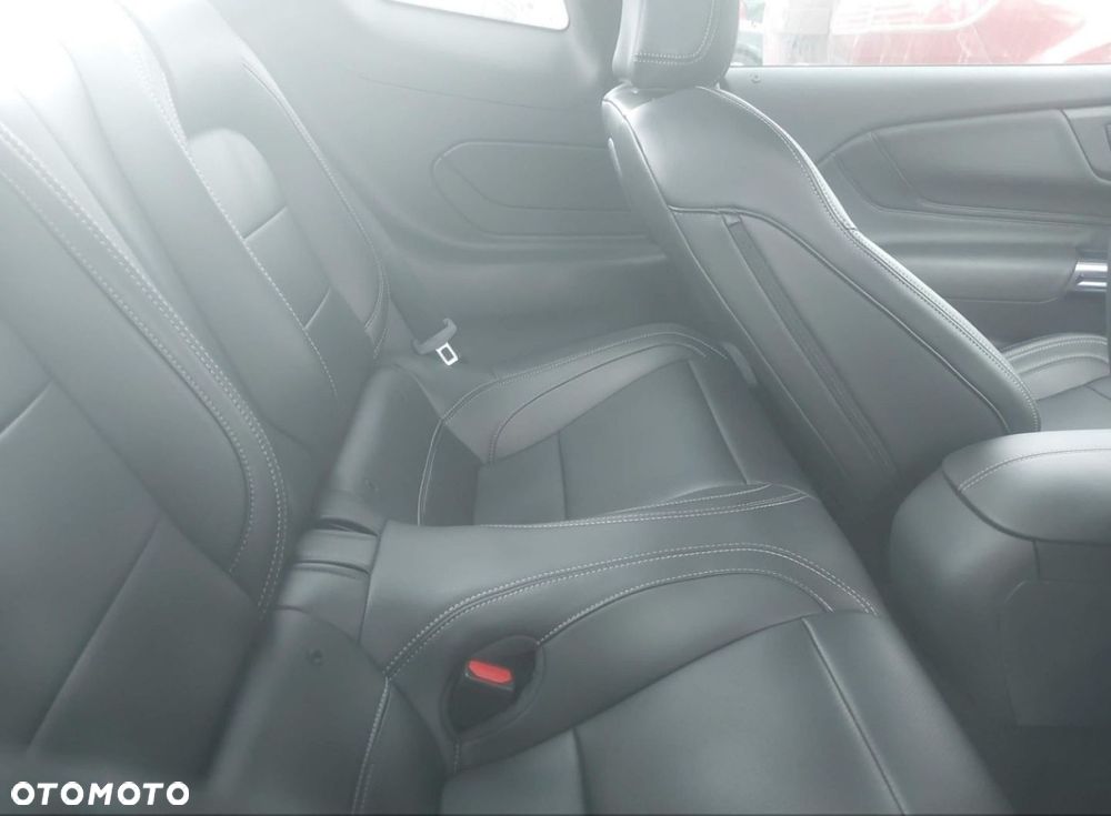 Ford Mustang - 11