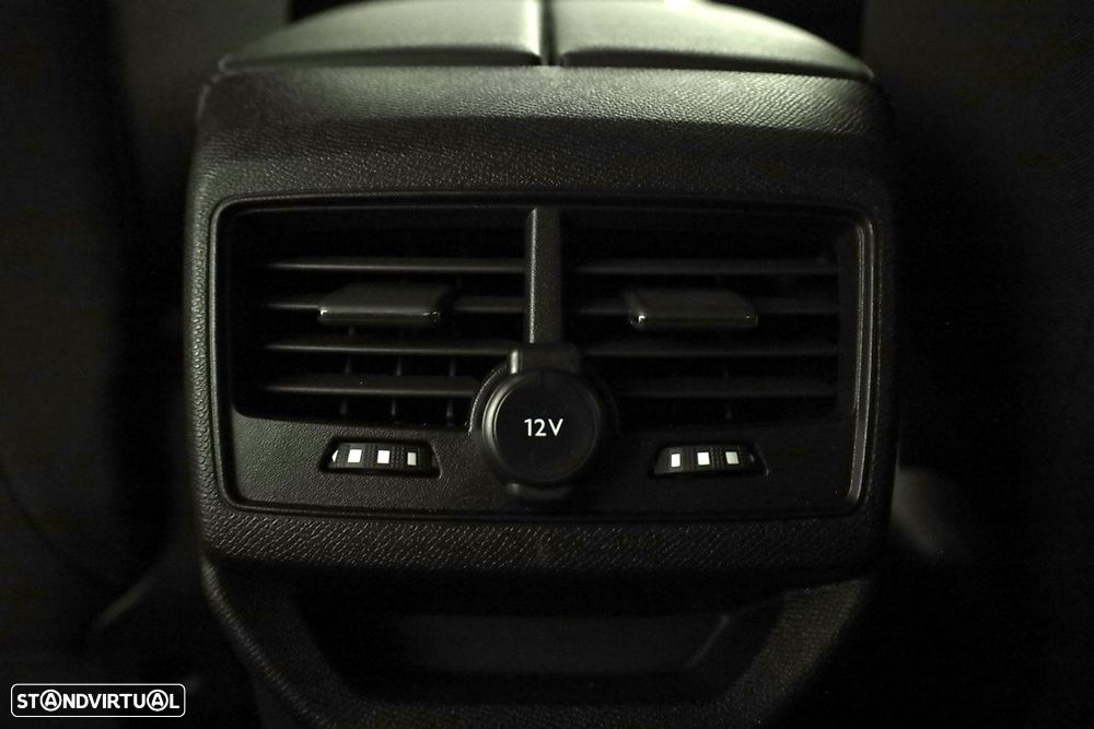 Peugeot 3008 1.2 Hybrid Allure Pack e-DCS6 - 24