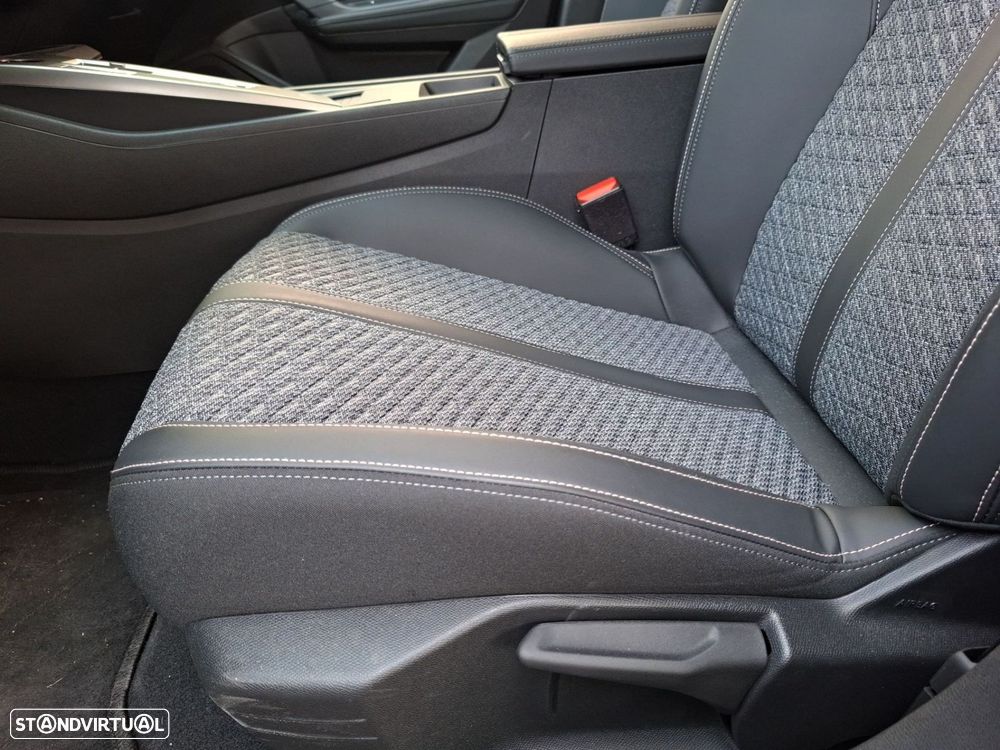 Peugeot 308 SW 1.2 Hybrid Allure e-DCS6 — fotografia 29