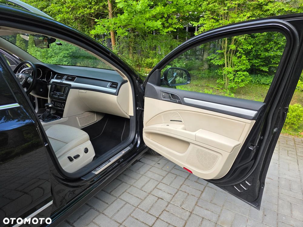 Skoda Superb 2.0 TSI Elegance DSG - 9