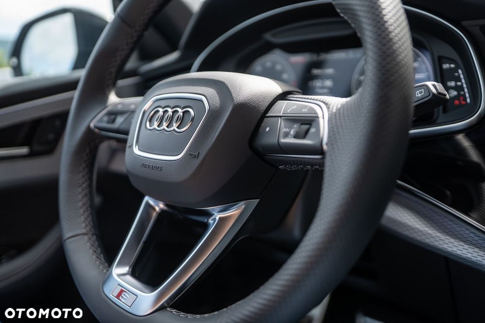 Audi Q8 - 31