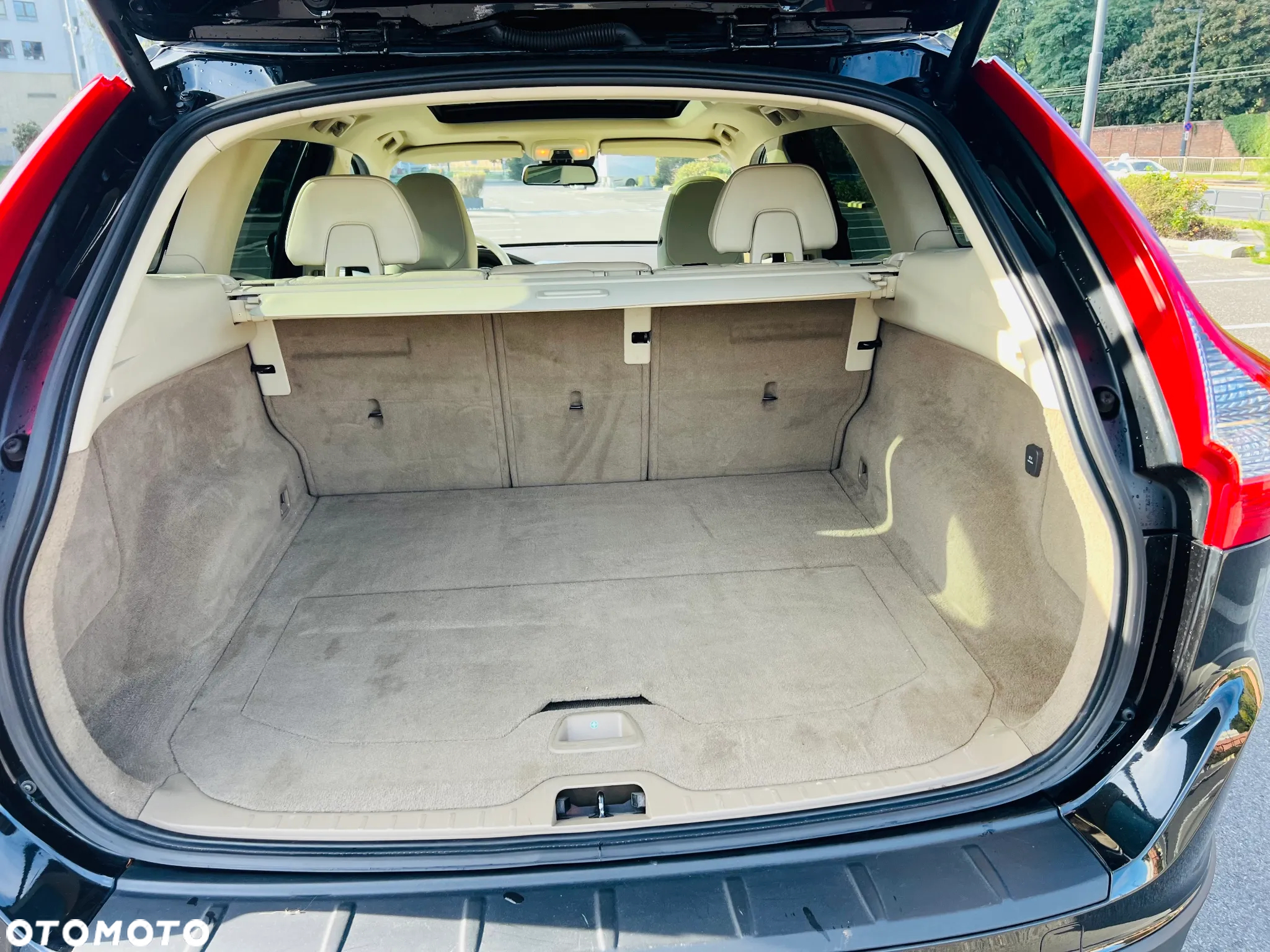Volvo XC 60 2.4D AWD Momentum - 23
