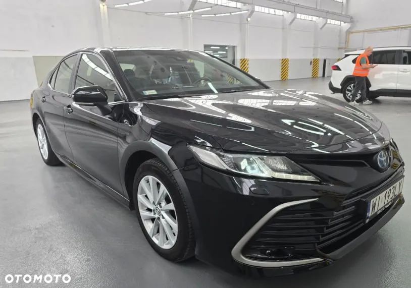 Toyota Camry 2.5 Hybrid Comfort CVT - 1