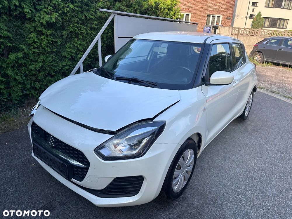 Suzuki Swift - 1