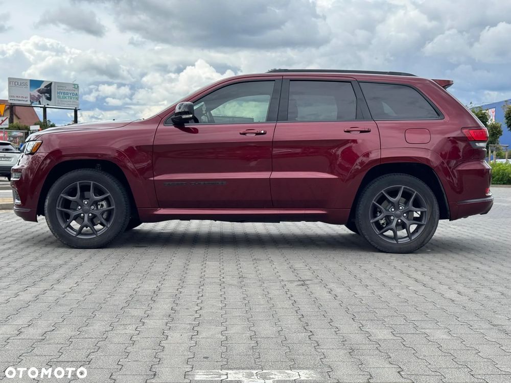 Jeep Grand Cherokee - 23