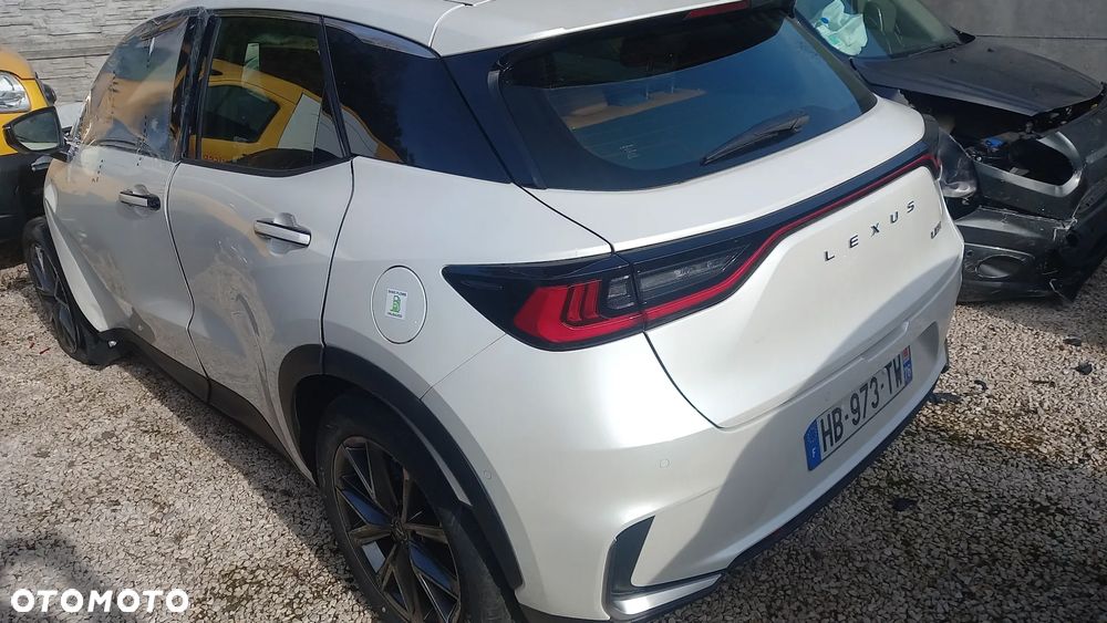 Lexus LBX - 2