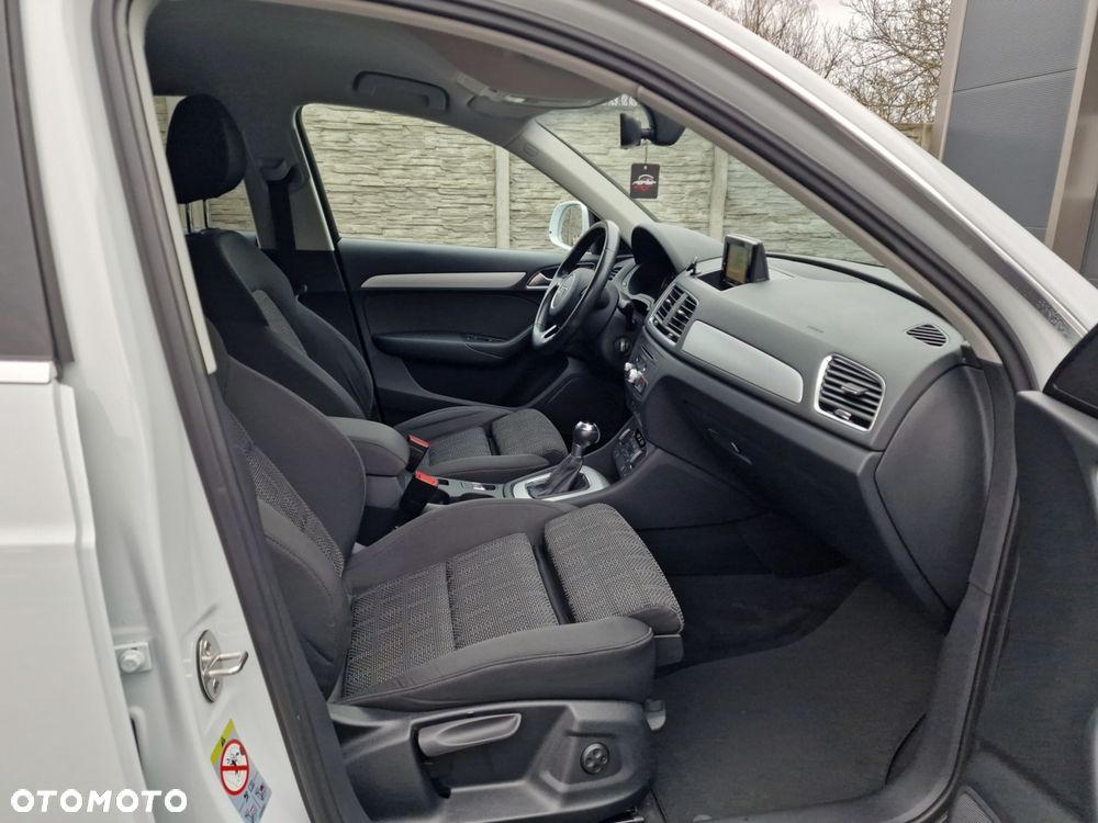 Audi Q3 2.0 TDI S tronic design - 23