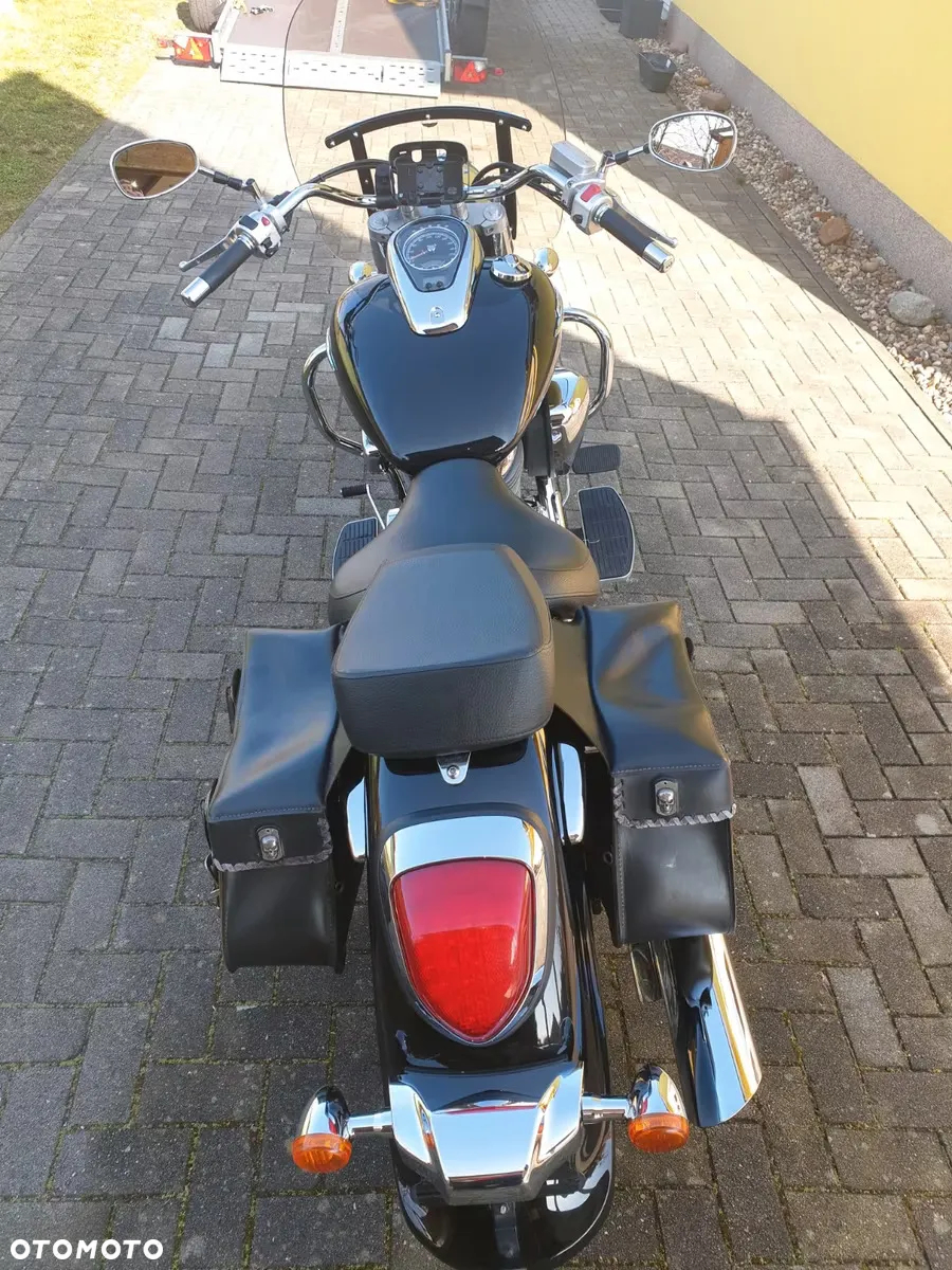Suzuki Intruder - 3