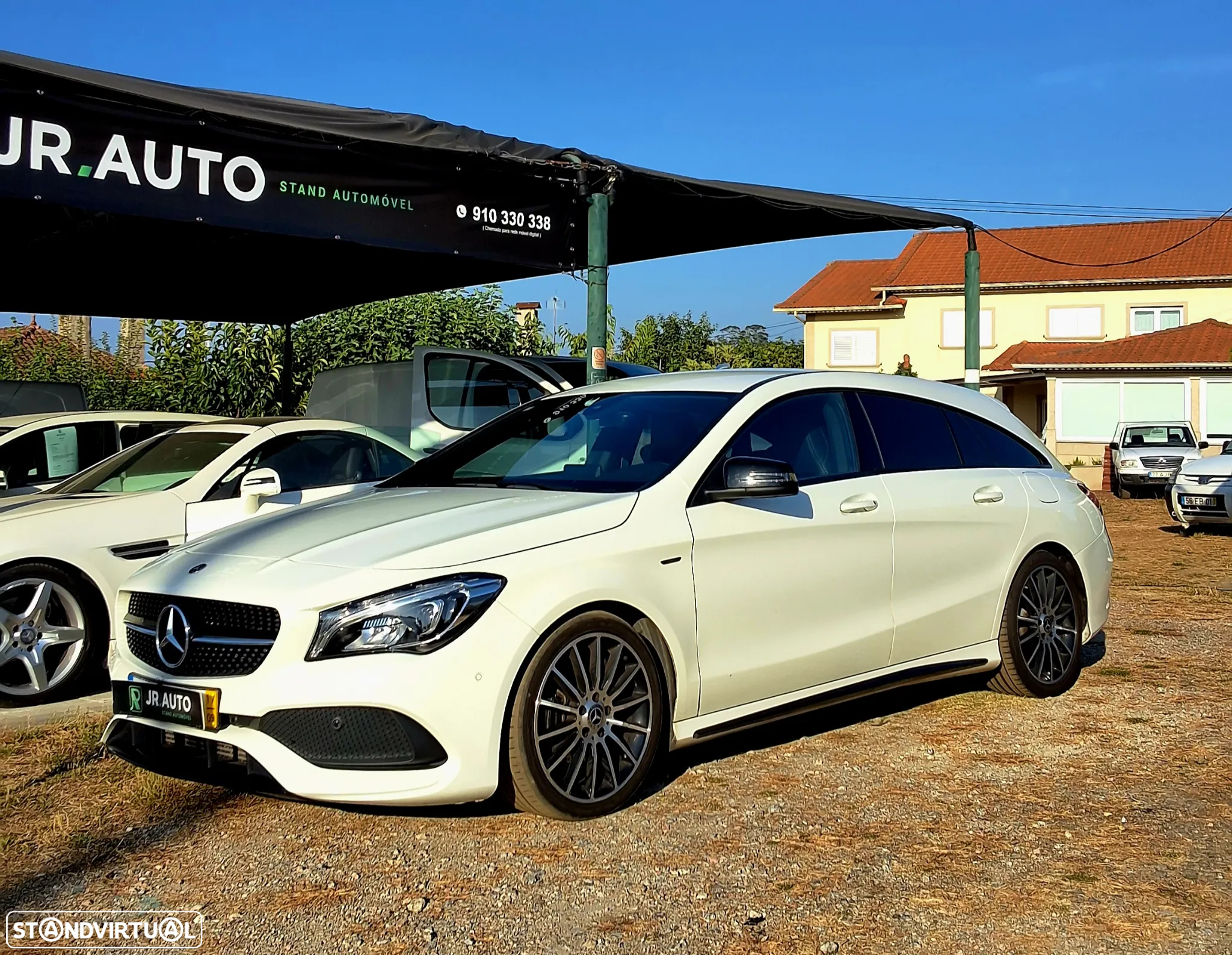 Mercedes-Benz CLA 180 d Shooting Brake AMG Line - 2