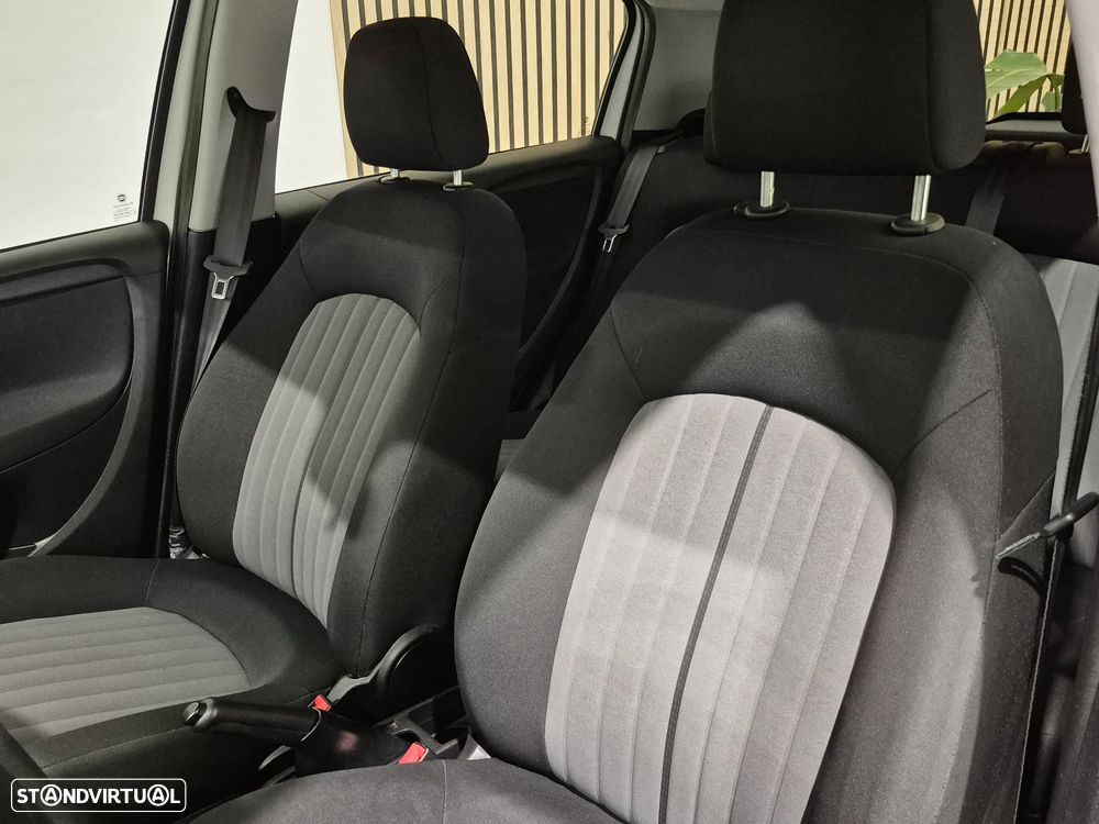 Fiat Punto 1.2 Lounge S&S - 27