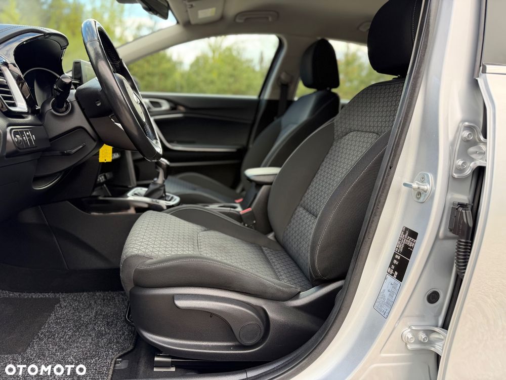 Kia Ceed - 13