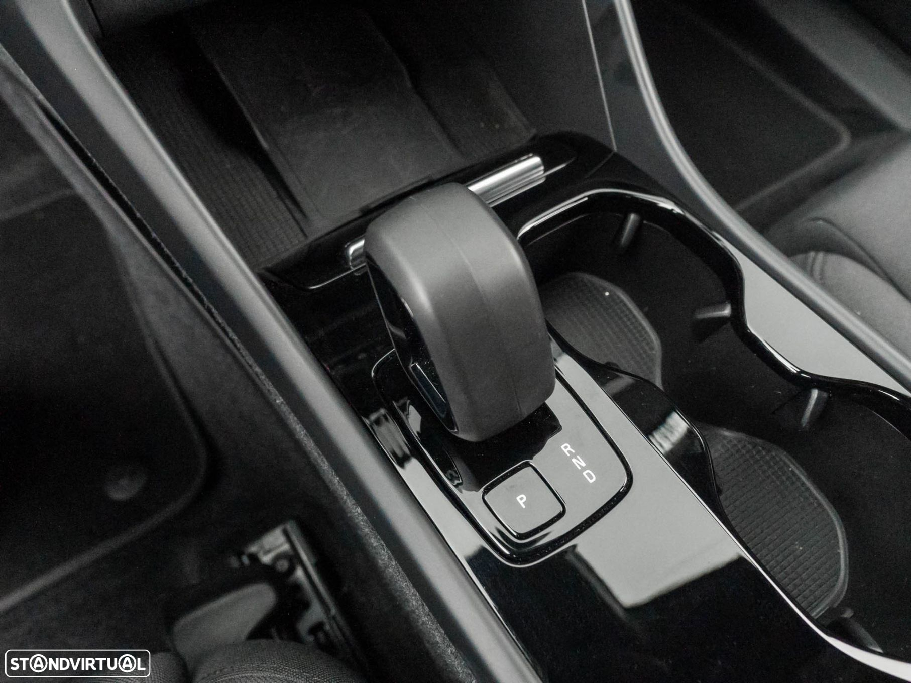 Volvo XC 40 Recharge Core - 26
