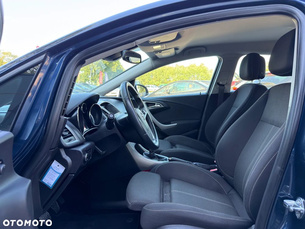 Opel Astra 1.4 T Cosmo - 26