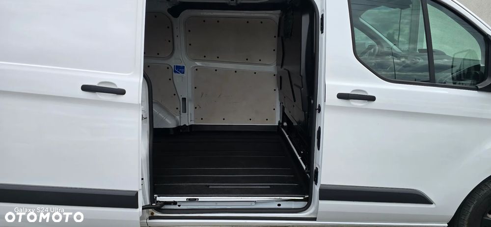 Ford Transit Custom - 13