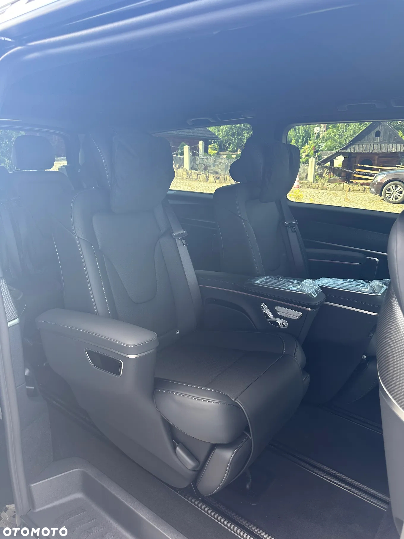Mercedes-Benz Klasa V 300 d 4-Matic Exclusive 9G-Tronic (d³ugi) - 27