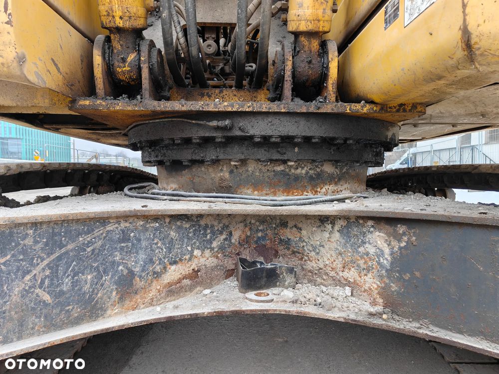 Komatsu PC210LC-8 - 17