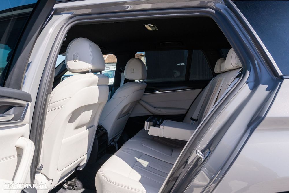 BMW 520 e Pack M - 15