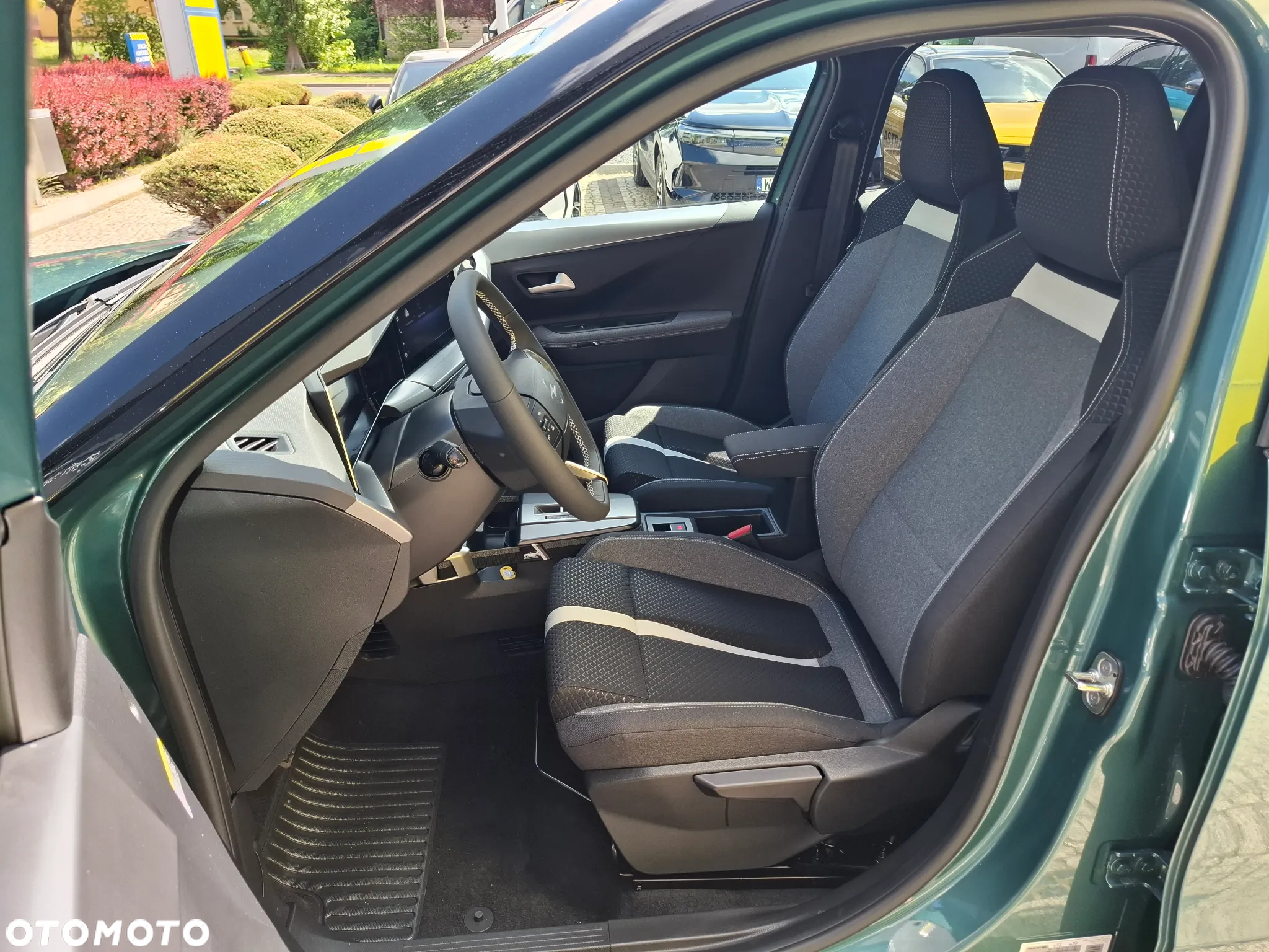 Opel Frontera 1.2 T mHEV GS eDTC6 - 18