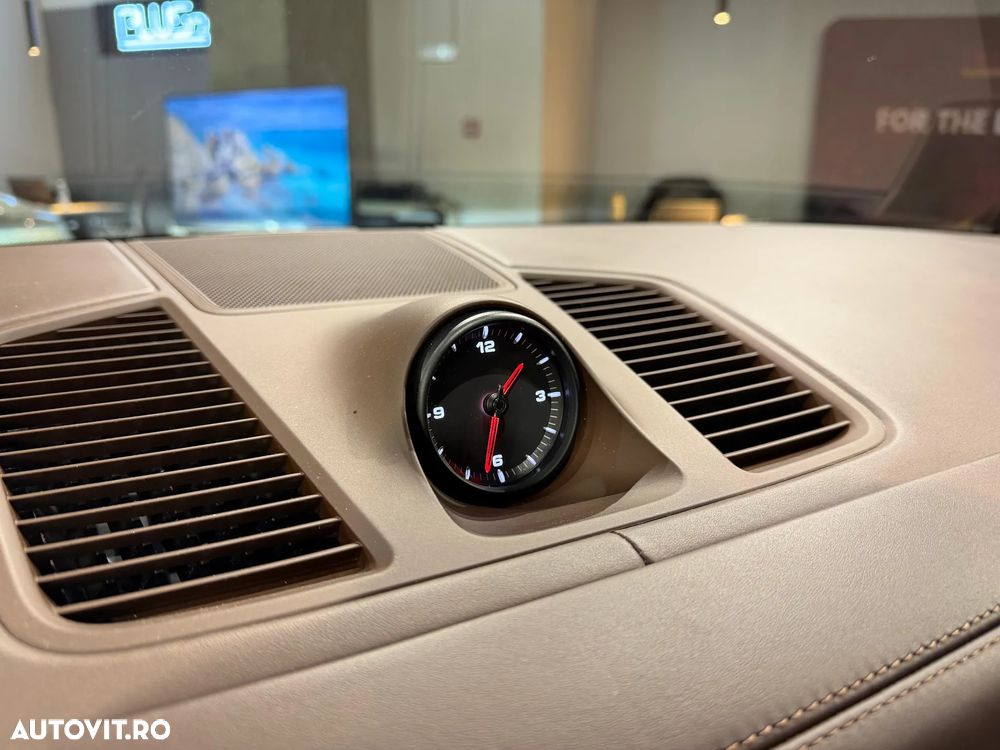 Porsche Cayenne E-Hybrid Tiptronic S Platinum Edition - 26