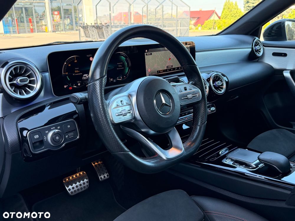 Mercedes-Benz Klasa A 200 AMG Line 7G-DCT - 9