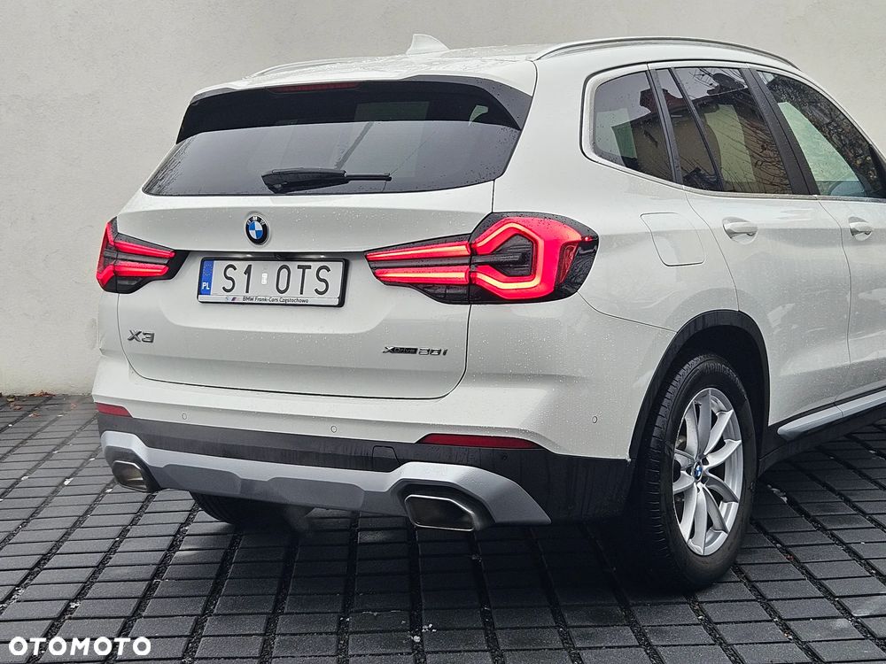 BMW X3 xDrive20i mHEV - 13