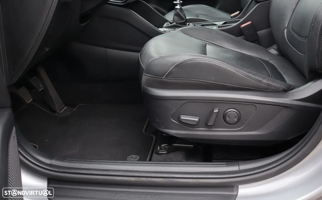 Hyundai Tucson 1.6 CRDi Vanguard - 19