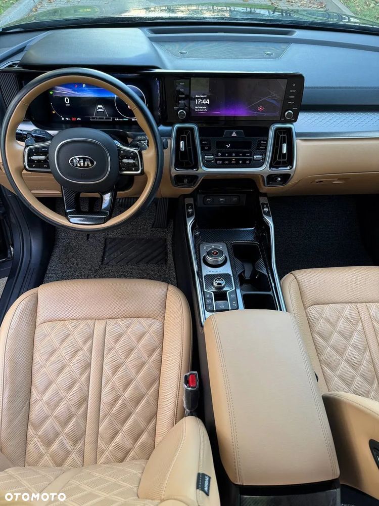 Kia Sorento 1.6 T-GDI HEV Prestige Line 6os - 17