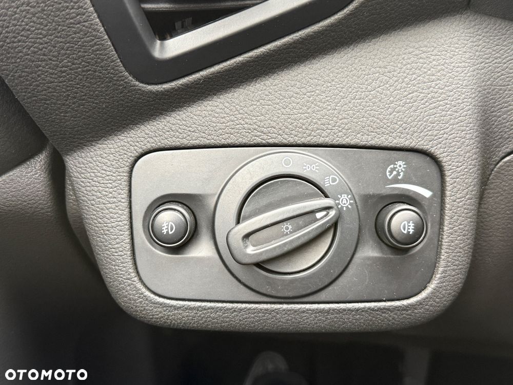 Ford Kuga 1.5 EcoBoost 2x4 ST-Line - 28